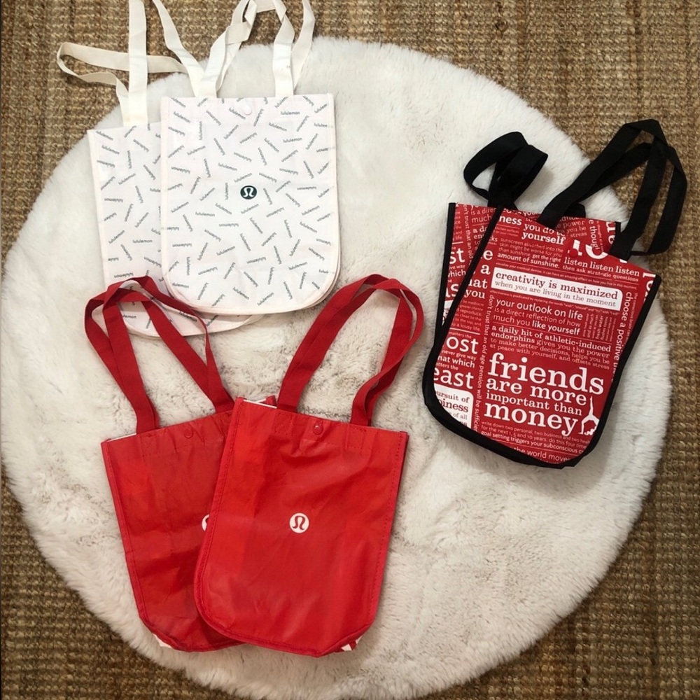 6 Lululemon reusable tote bags